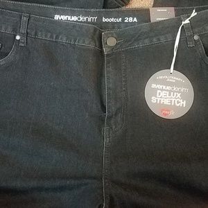 Bootcut jeans dark indigo wash. Stretch